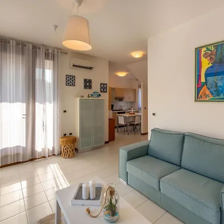 In Albarella With Private Pool & Villa